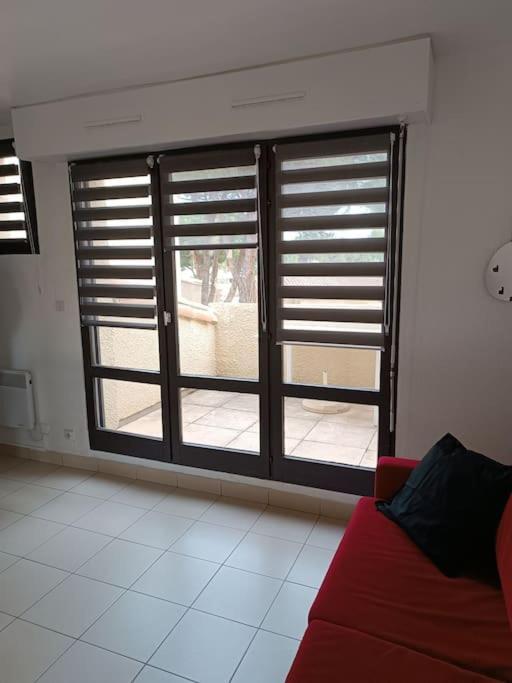 Studio Renove Dans Residence De Vacances Avec Grande Piscine Chauffee, Parking Et Terrasse Agde Esterno foto